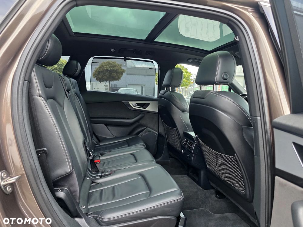 Audi Q7 - 16