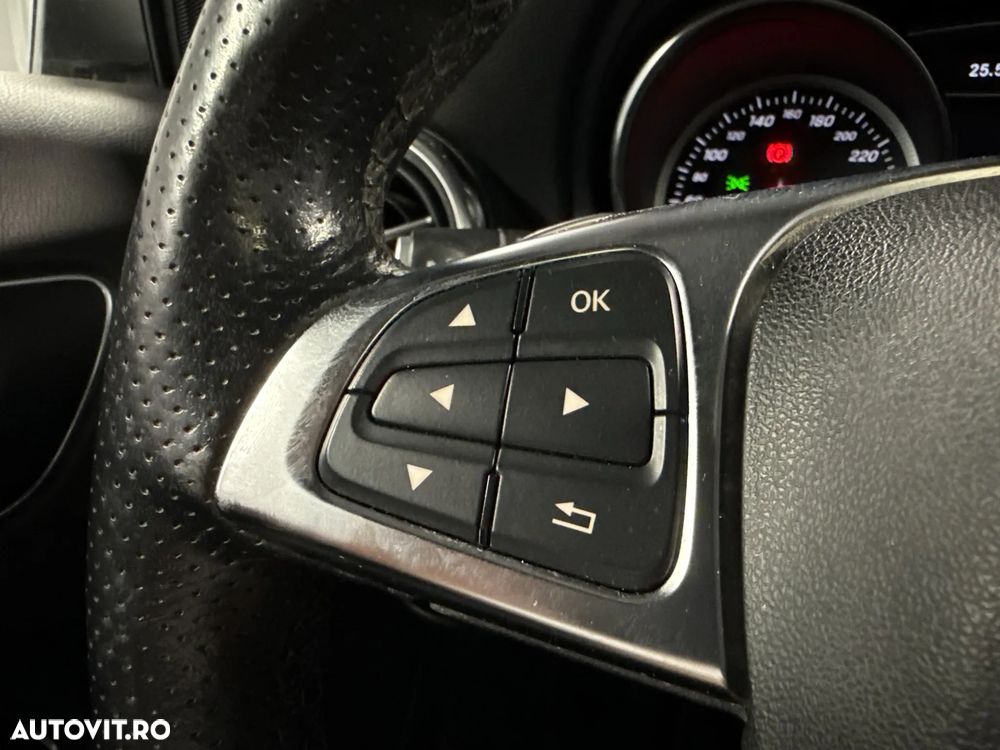 Mercedes-Benz GLA 200 d 4MATIC 7G-DCT AMG Line - 18
