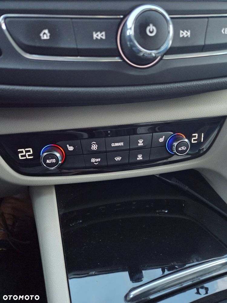 Opel Insignia 1.5 T Exclusive S&S - 17