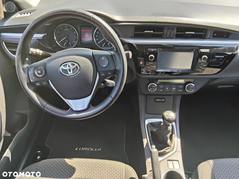 Toyota Corolla 1.6 Premium - 13