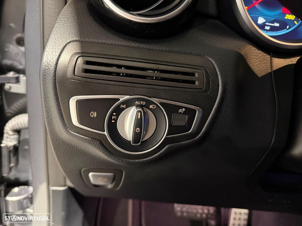 Mercedes-Benz GLC 300 e 4Matic - 22