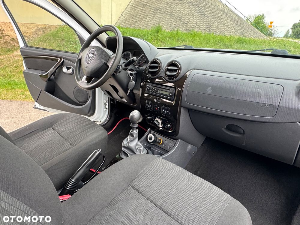 Dacia Duster 1.6 16V 4x4 Ambiance - 29