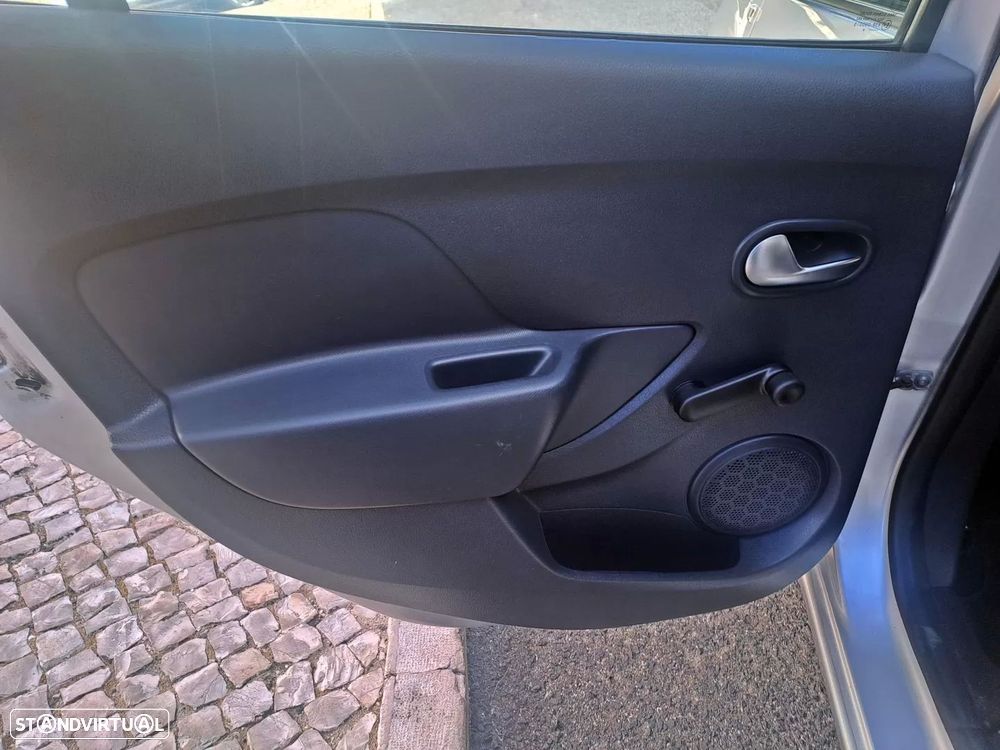Dacia Sandero 0.9 TCe Comfort Bi-Fuel — fotografia 11
