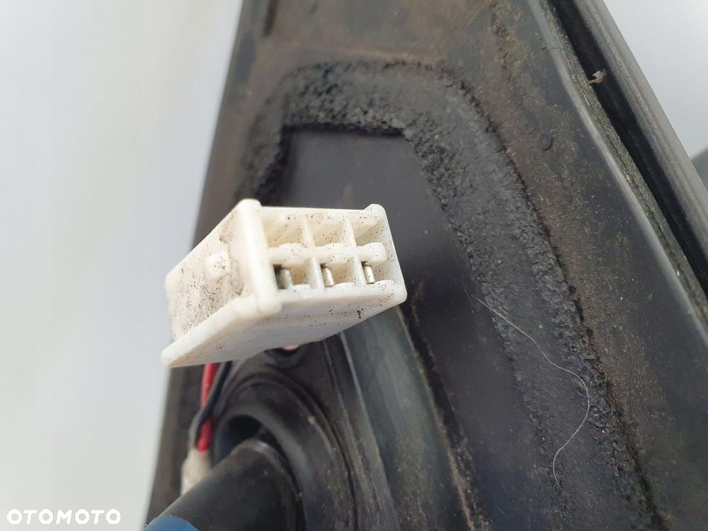 LUSTERKO PRAWE Toyota Yaris I 99-06r _ PASAŻERA 3 Pin kable Anglik - 4
