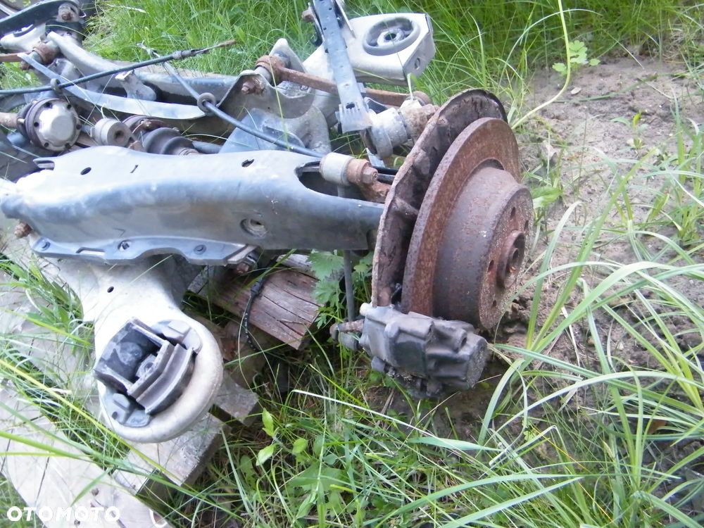 Półoś Piasta Zwrotnica Wahacz Sanki Belka Tarcze Zacisk Dyferencjał Drążek Stabilizator Tył Zawieszenia  Mercedes W220 3.2 CDI 197KM - 6