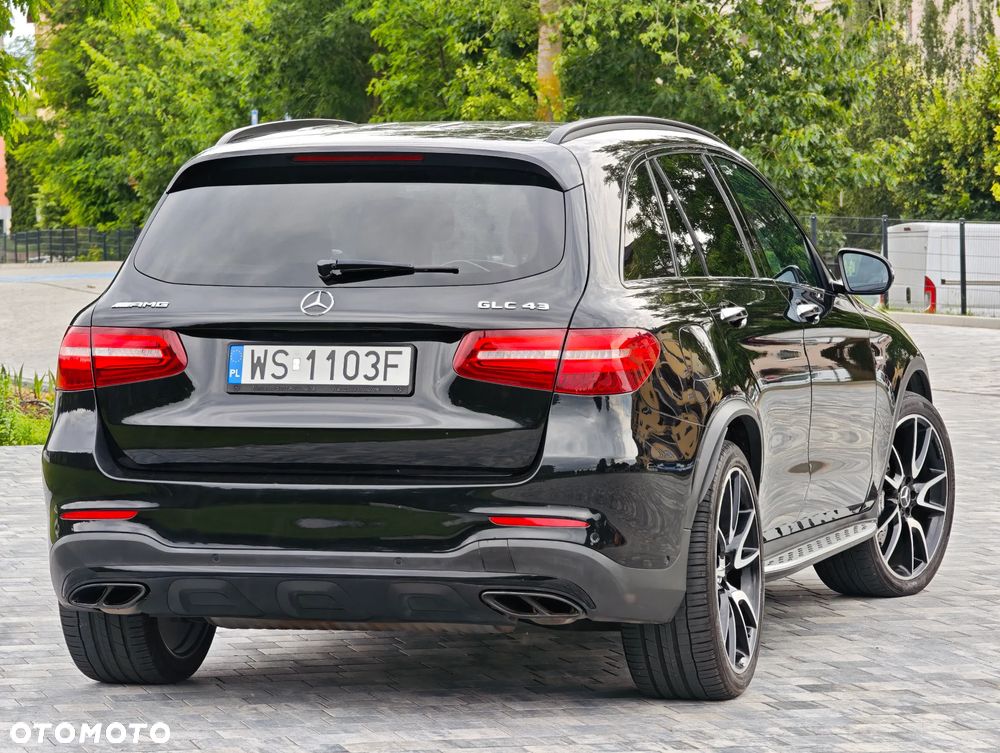 Mercedes-Benz GLC - 25
