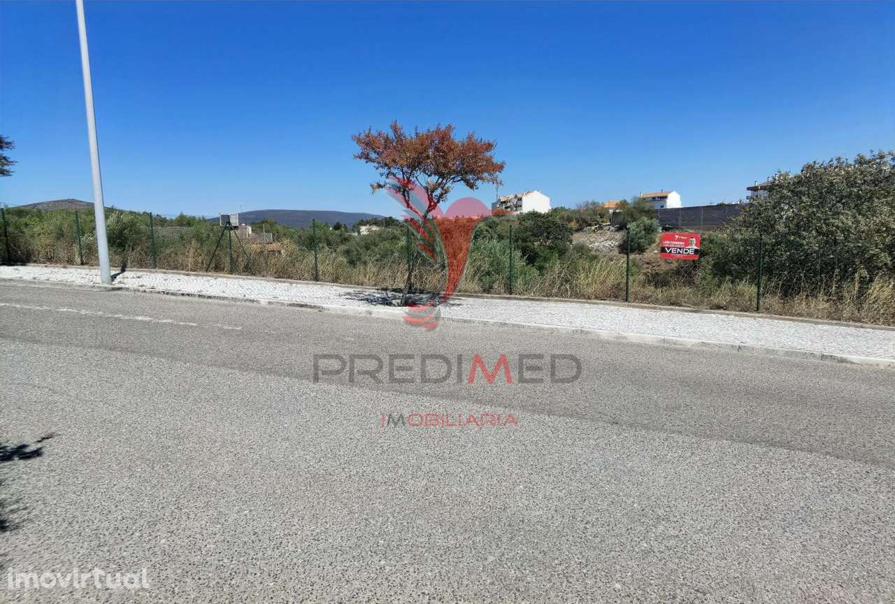 Lote de terreno urbano, localidade de Alcanena - Grande imagem: 5/22