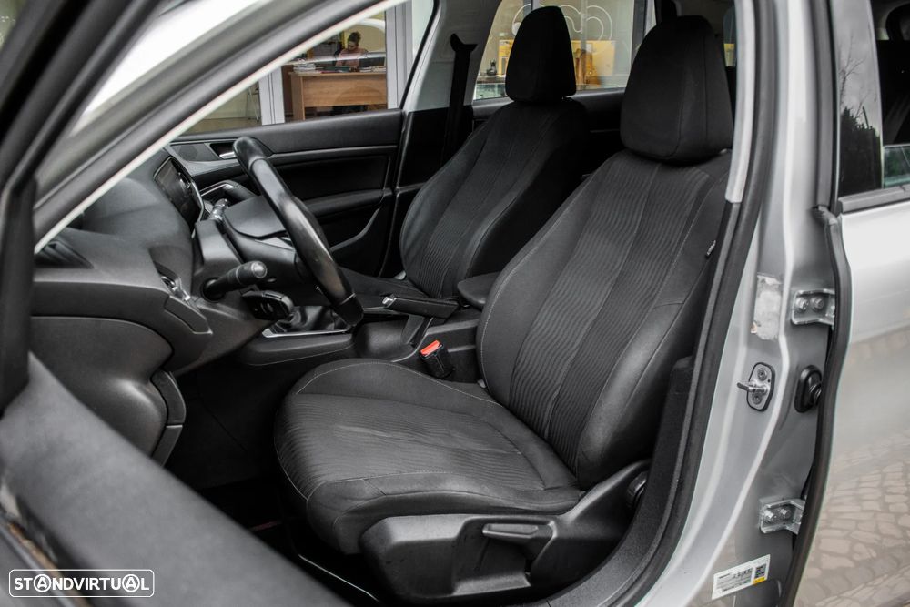 Peugeot 308 SW 1.6 BlueHDi Style - 21