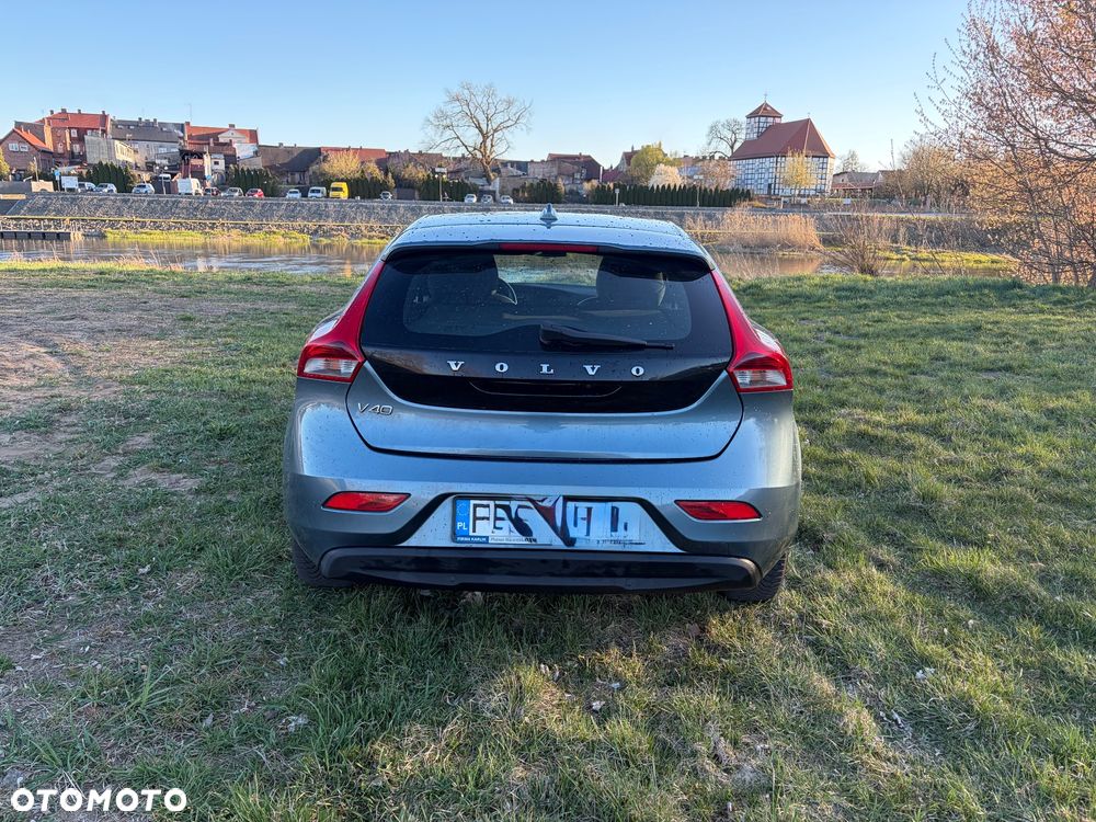 Volvo V40 - 2