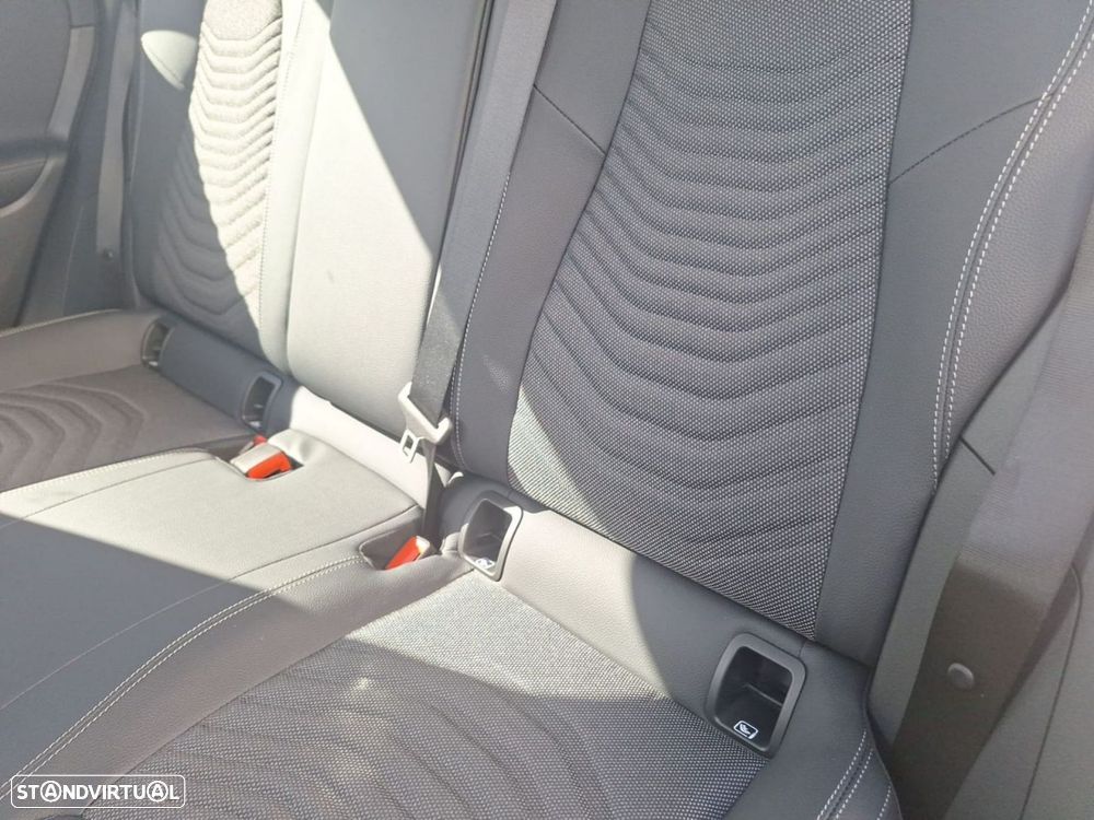 Mercedes-Benz B 180 d - 13