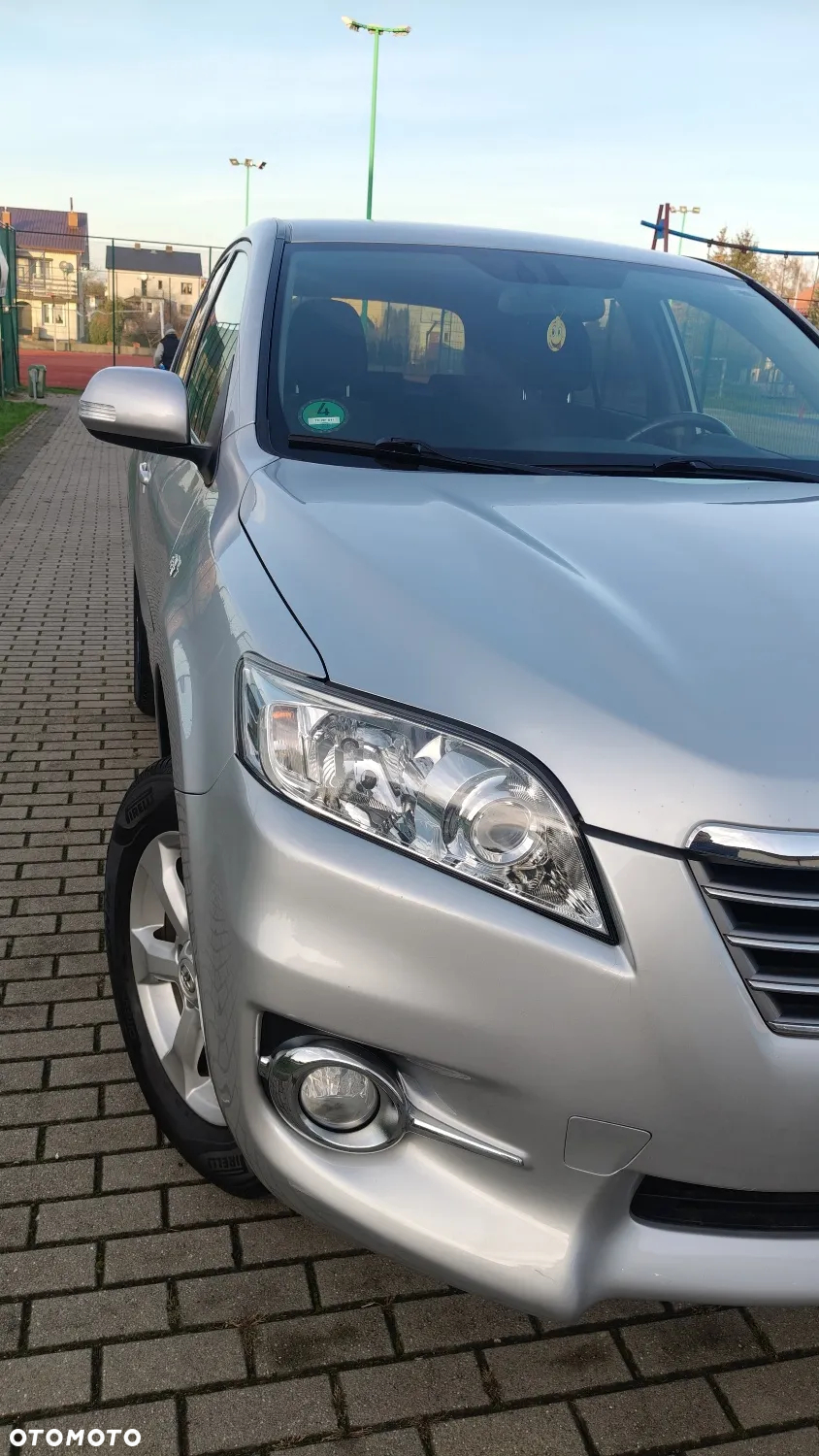 Toyota RAV4 - 7