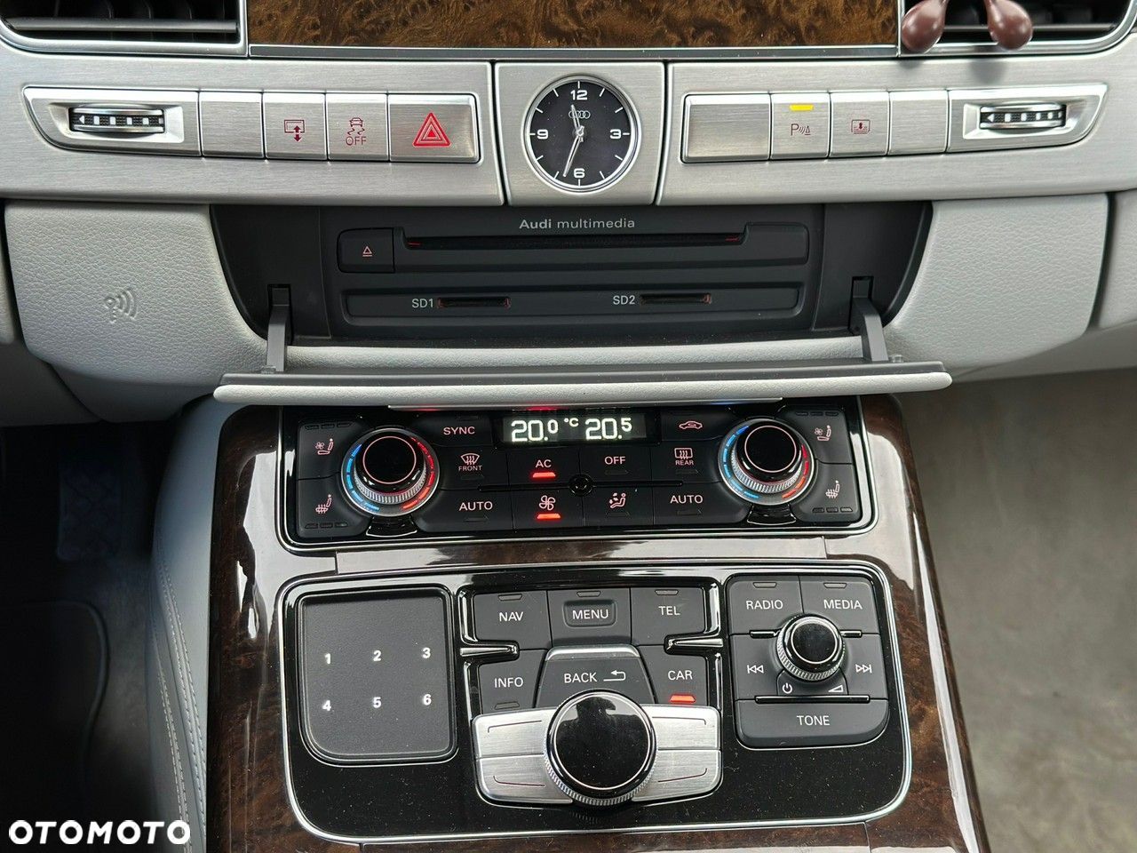 Audi A8 - 32