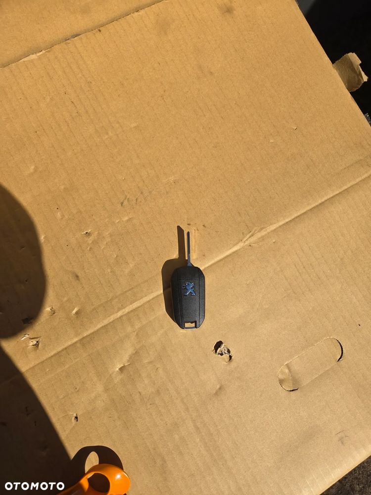 Kluczyk pilot Peugeot 208 308 2008 9674001080 1608504380 - 2