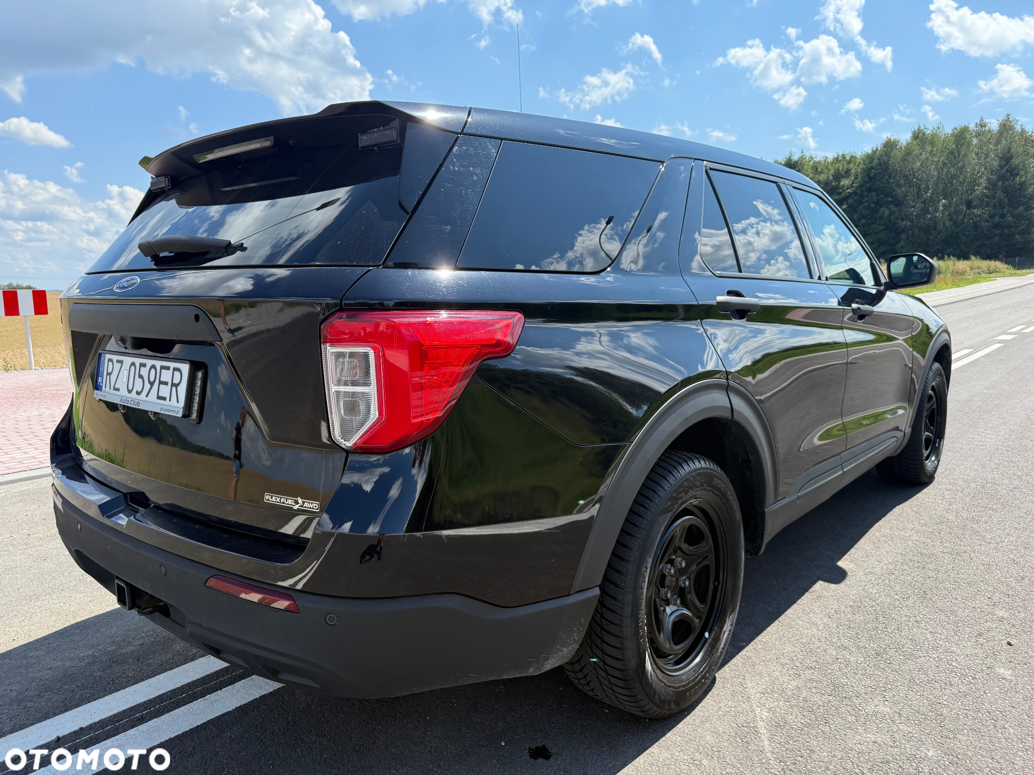 Ford Explorer EcoBoost Plug-in Hybrid ST-LINE - 2