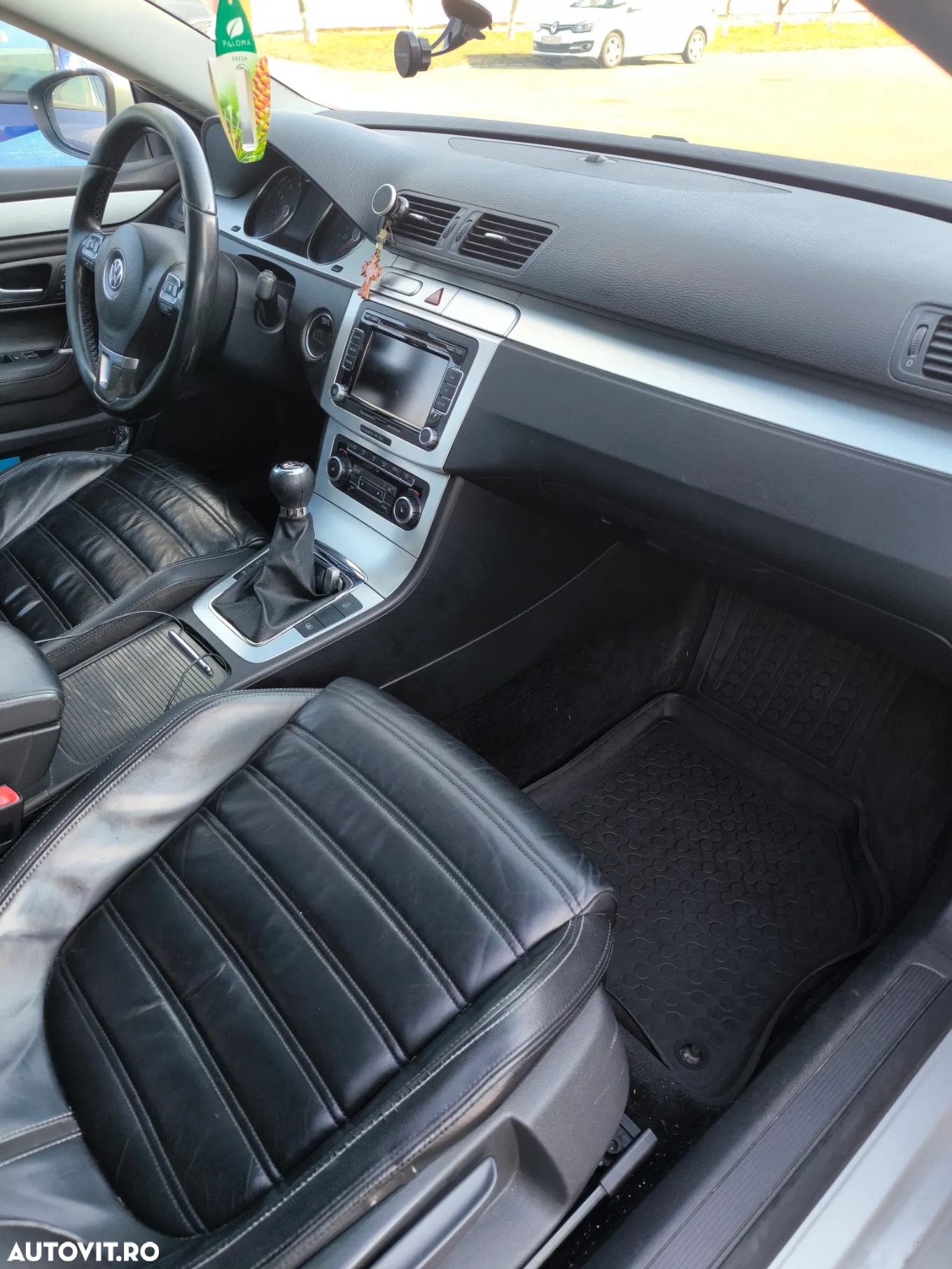 Volkswagen Passat - 12