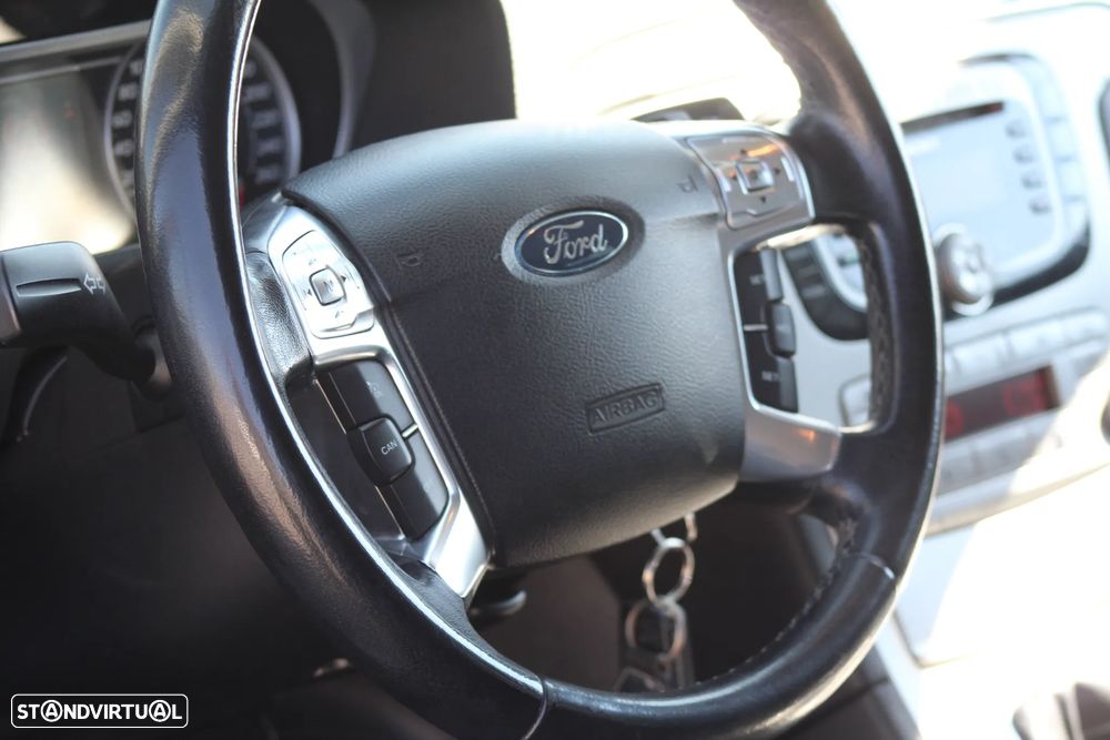 Ford S-Max 1.8 TDCi Titanium 7L - 28