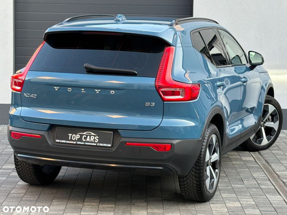 Volvo XC 40 B3 B DKG Ultra Black Edition - 32
