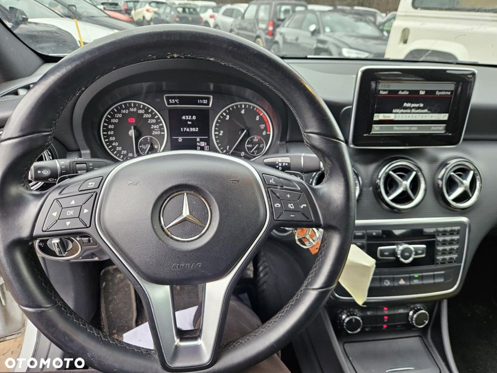 Mercedes-Benz Klasa A 200 CDI (BlueEFFICIENCY) 7G-DCT Style - 24