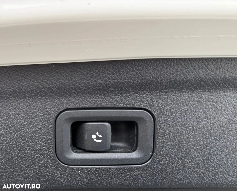 Mercedes-Benz GLE 450 4Matic 9G-TRONIC AMG Line - 25