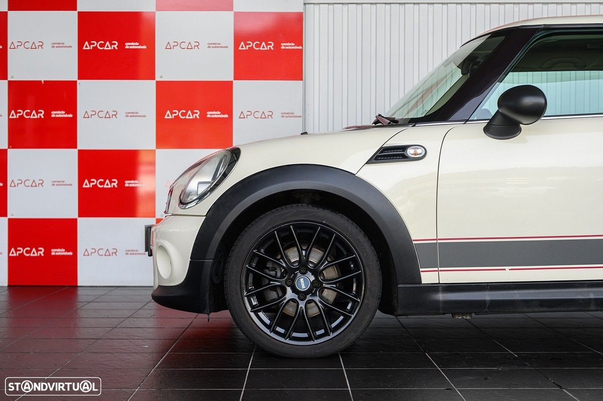 MINI 3 Portas Cooper D - 6