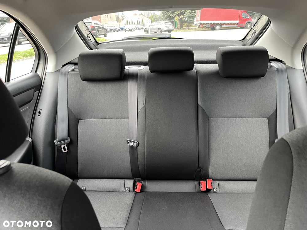 Skoda RAPID 1.6 TDI DPF Edition - 10