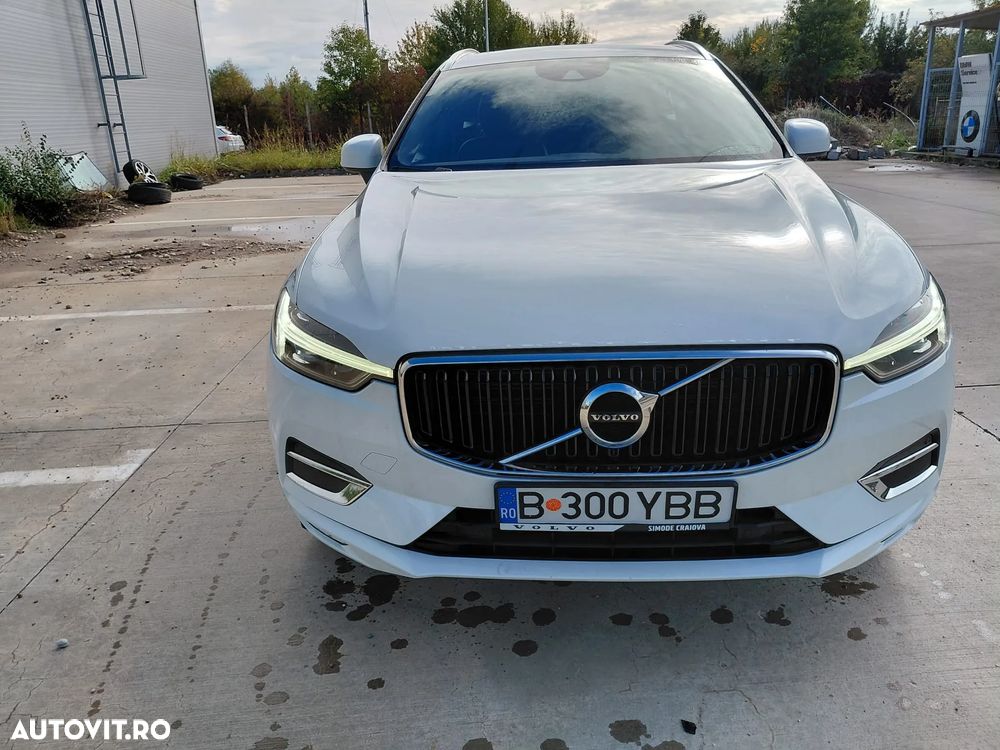 Volvo XC 60 B4 MHEV AT8 AWD Momentum Pro - 1