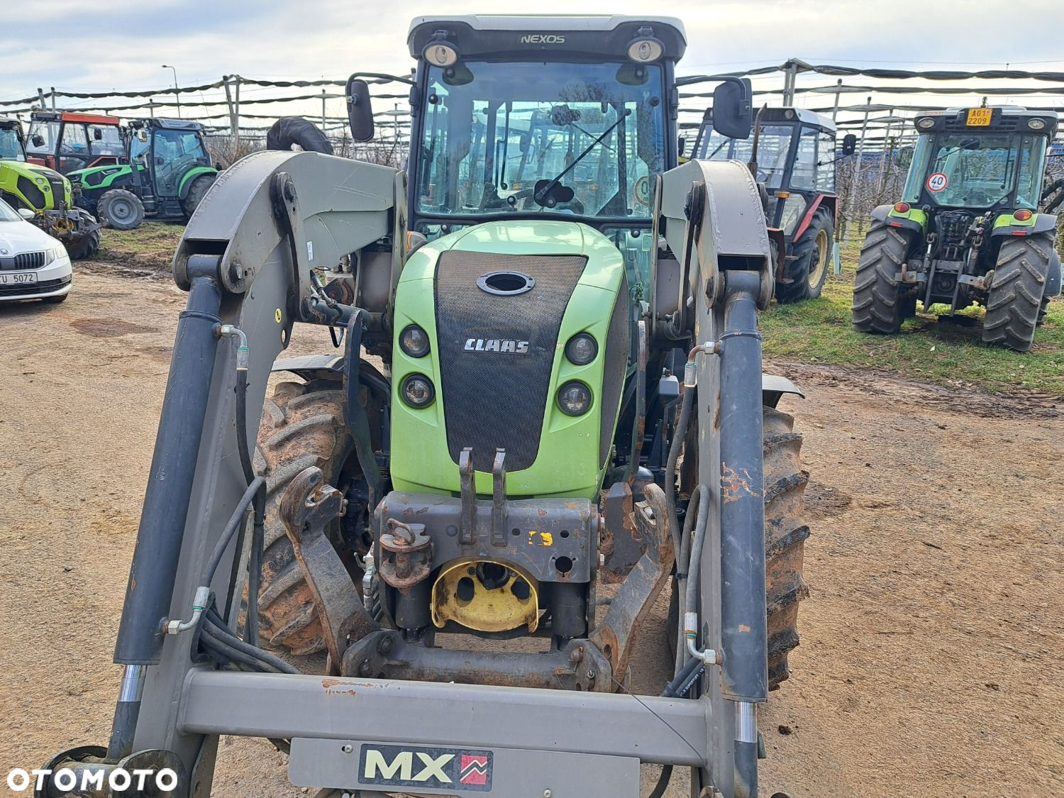 Claas Nexos 240 F 4X4 - 33