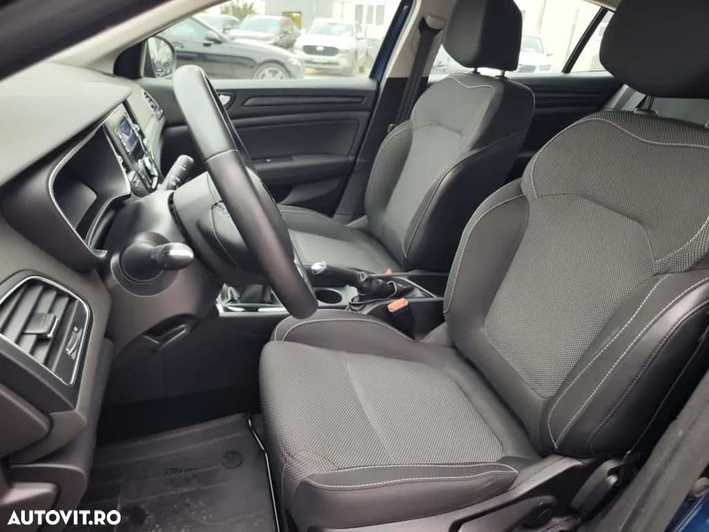 Renault Megane TCe 114 GPF Life - 10