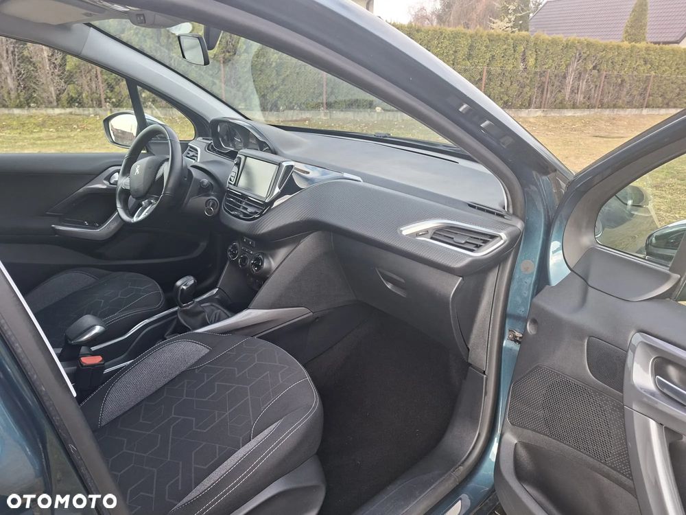 Peugeot 2008 1.6 BlueHDi Active S&S - 9