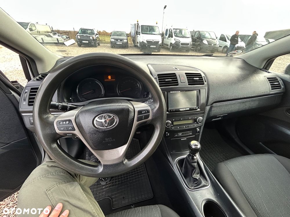 Toyota Avensis 1.6 Edition - 10