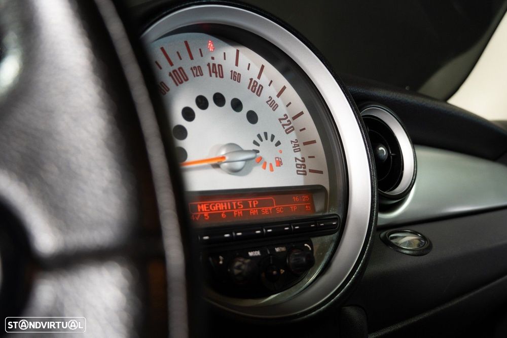 MINI 3 Portas One D - 15