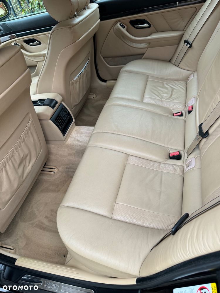 BMW Seria 5 - 12