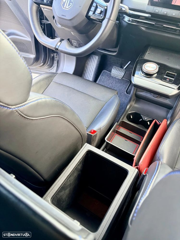 MG MG4 64 kWh Luxury - 16