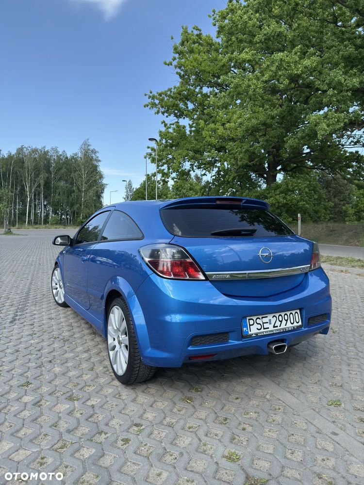 Opel Astra 2.0 T OPC - 3