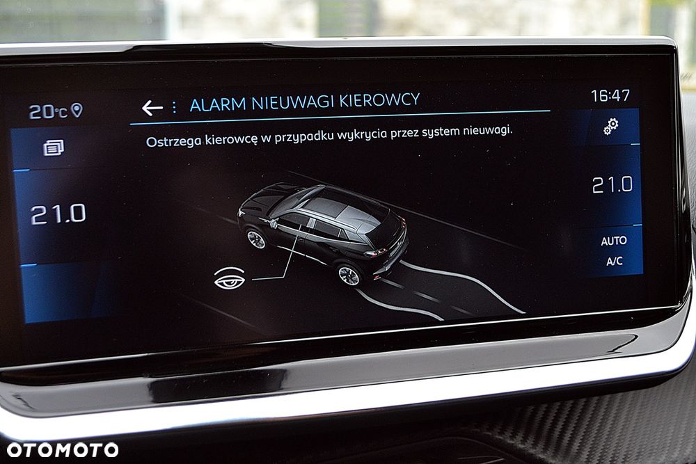 Peugeot 2008 BlueHDi 130 EAT8 Allure - 24
