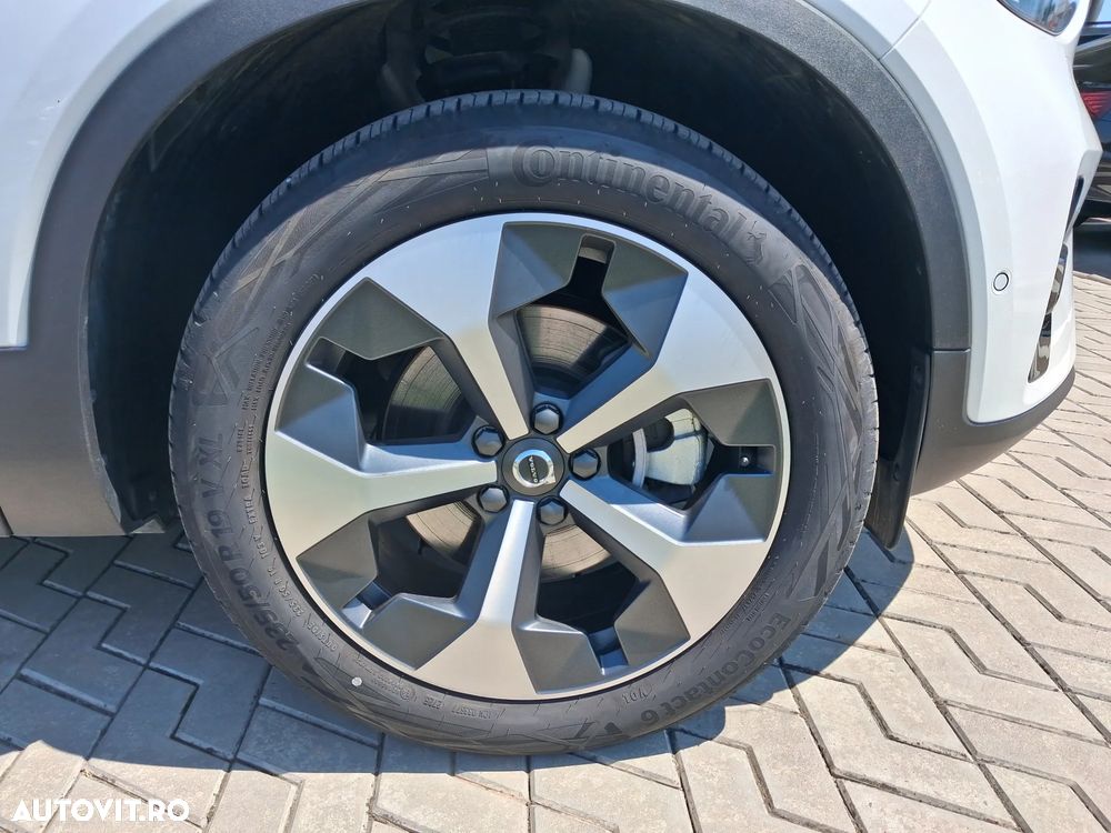 Volvo XC 40 B4 AT FWD MHEV Ultra Dark - 5