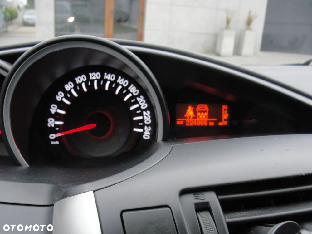 Toyota Verso 2.0 D-4D 7-Sitzer Executive - 14