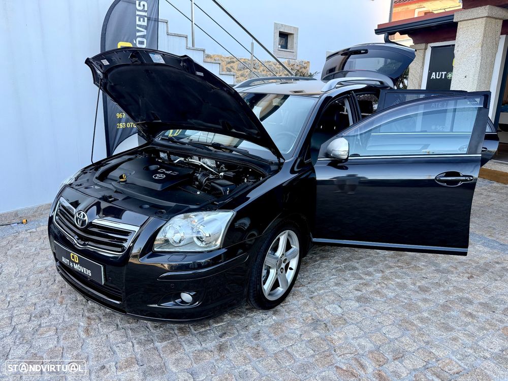 Toyota Avensis SW 2.2 D-4D Executive - 31