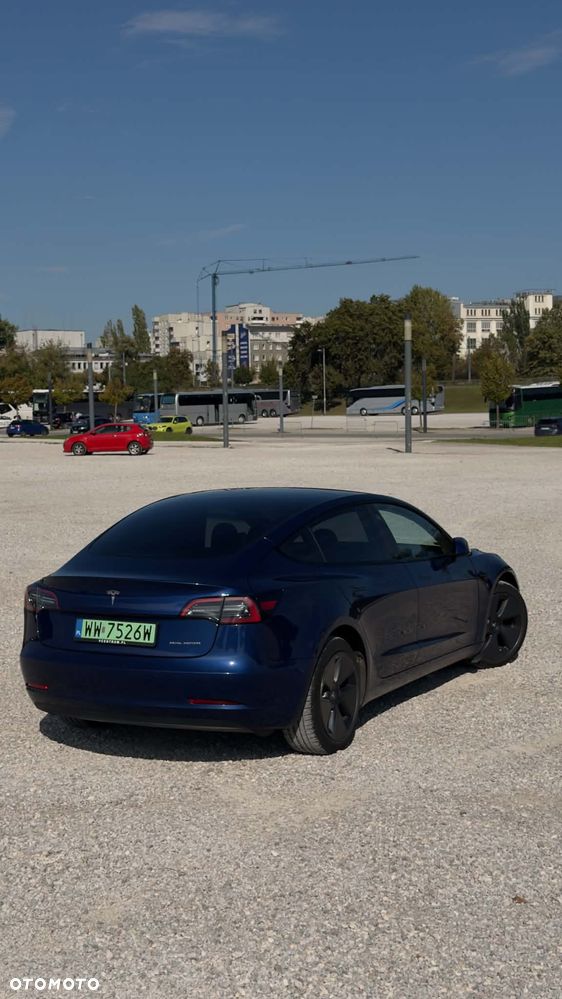 Tesla Model 3 - 12