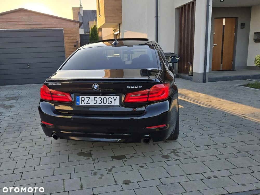 BMW Seria 5 530e iPerformance Luxury Line - 11