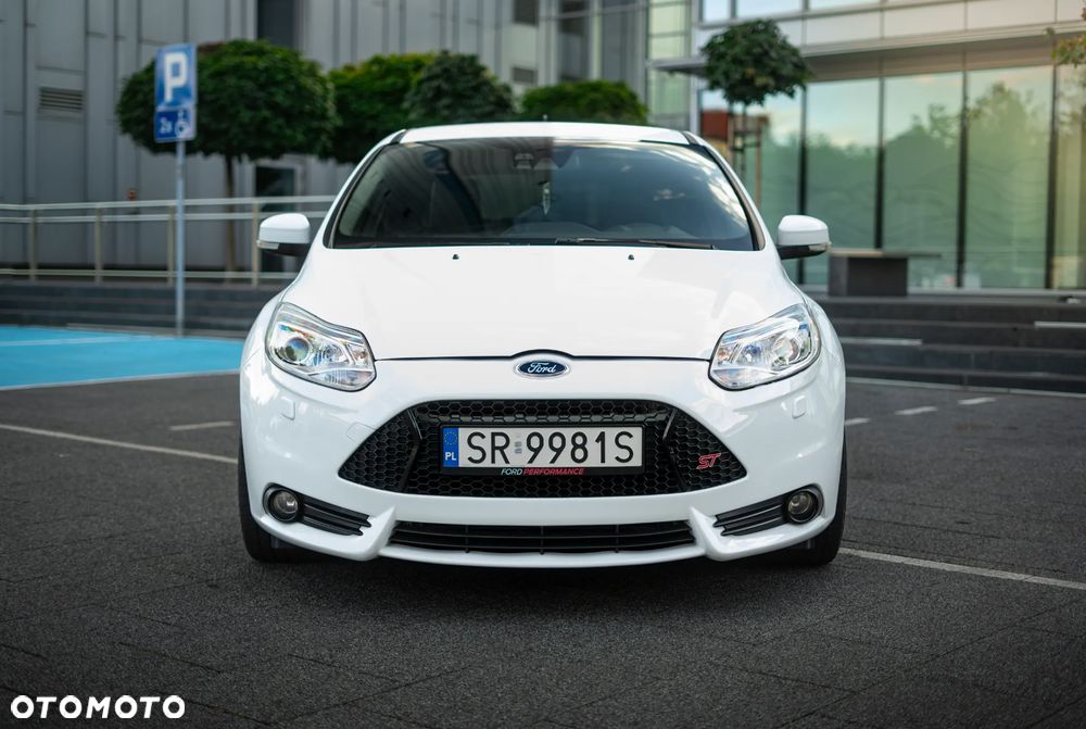 Ford Focus 2.0 EcoBoost ST - 6