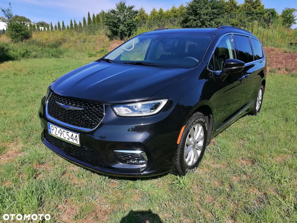 Chrysler Pacifica - 1