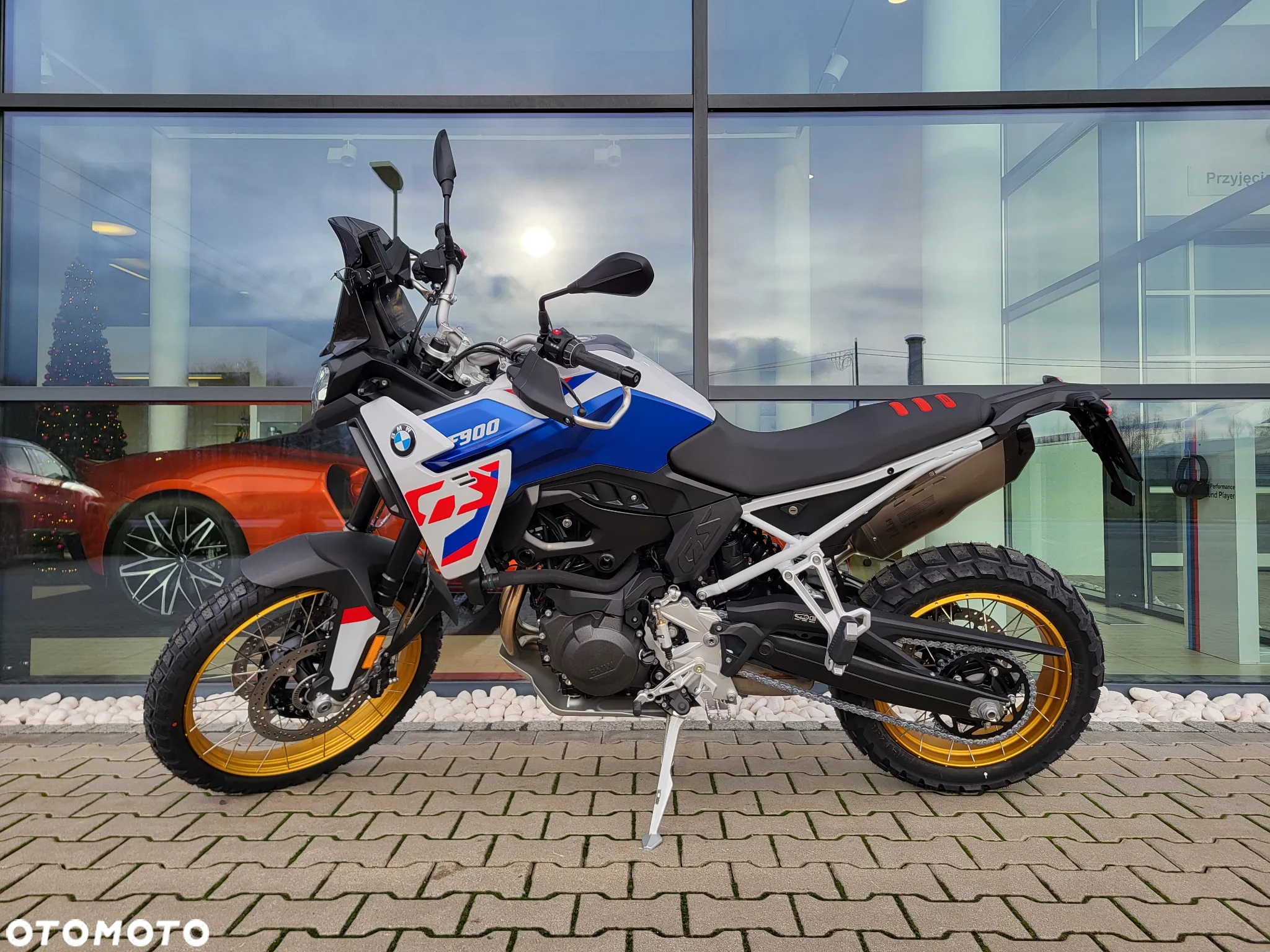 BMW F - 2
