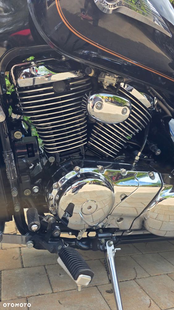 Suzuki Intruder - 15