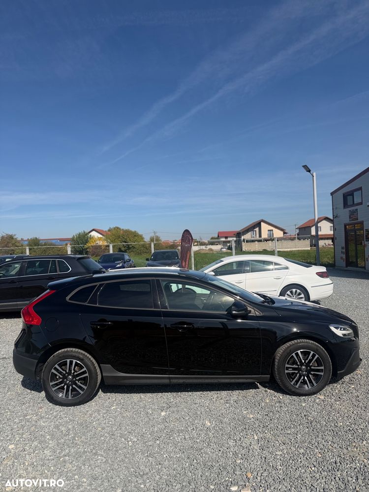Volvo V40 - 18