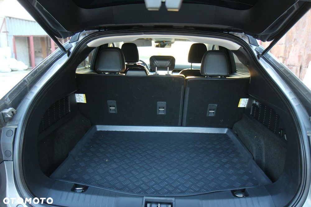 Ford Mustang Mach-E - 7