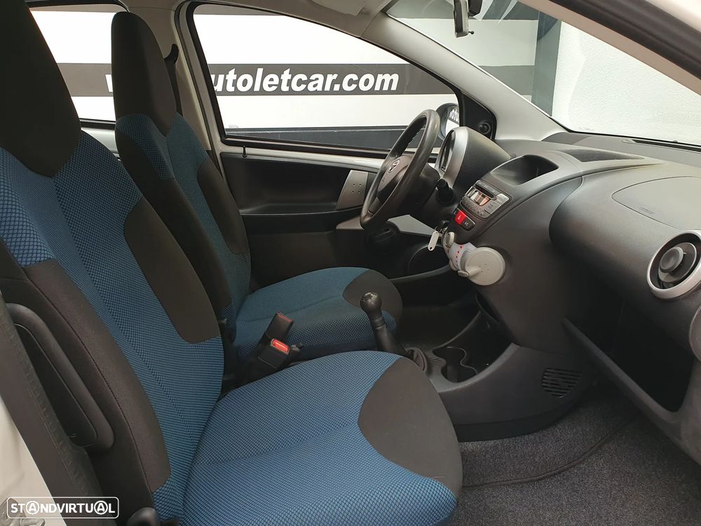 Toyota Aygo 1.0 + AC - 4