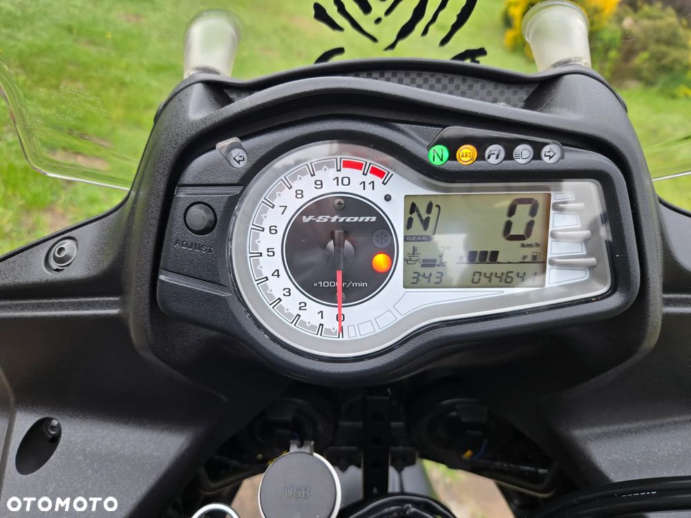 Suzuki V-STROM - 26