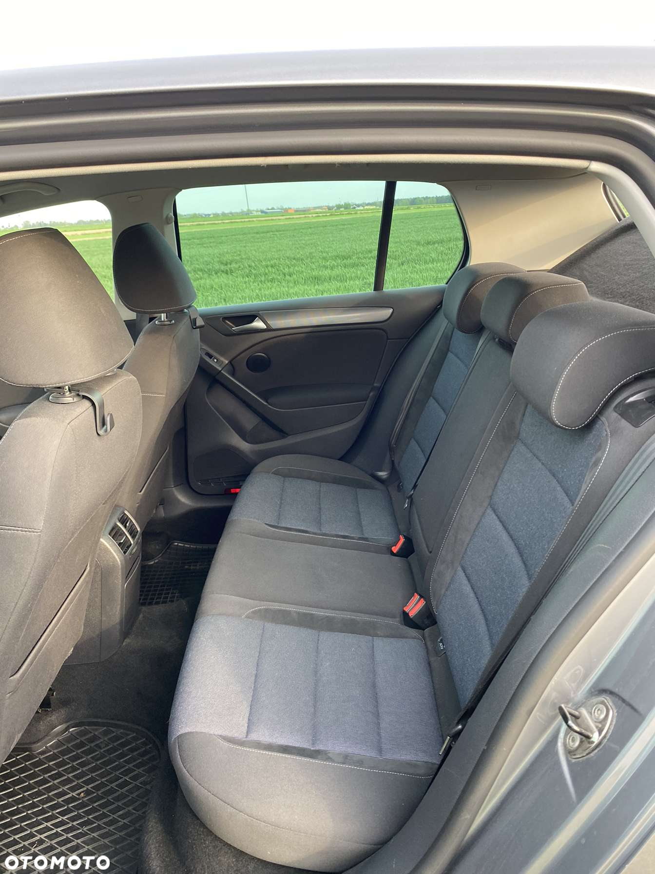 Volkswagen Golf VI 1.6 TDI Comfortline DSG - 17