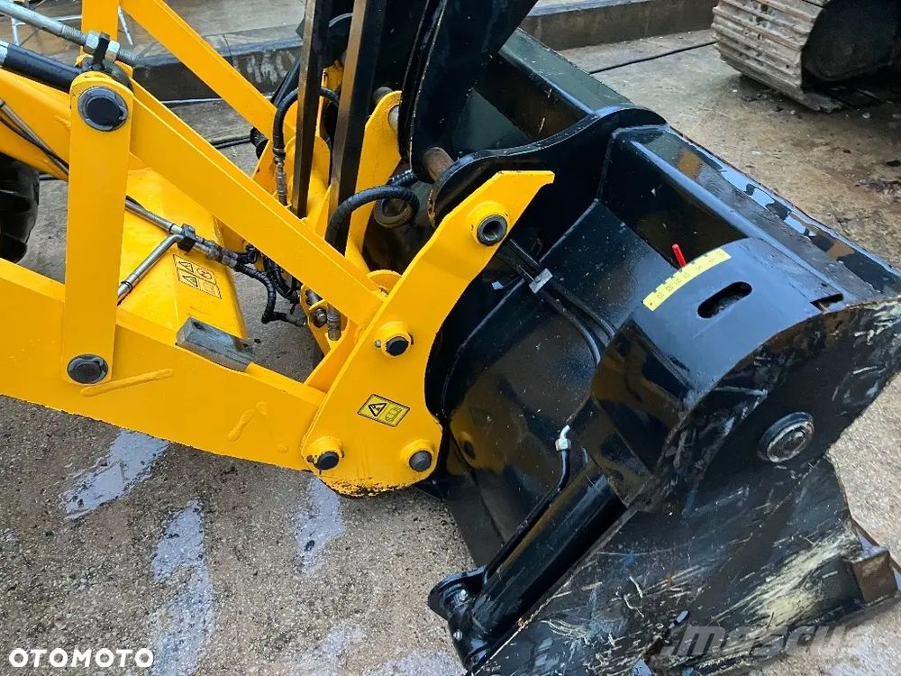 JCB 3CX CONTRACTOR - 8